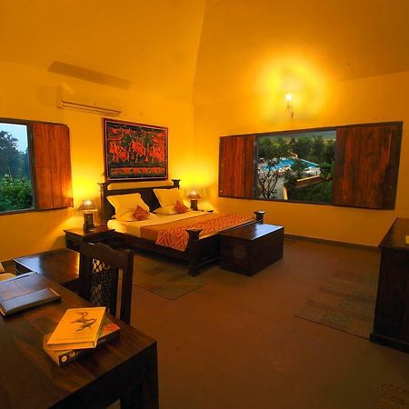 Courtyard House Hotel Kanha Exterior photo